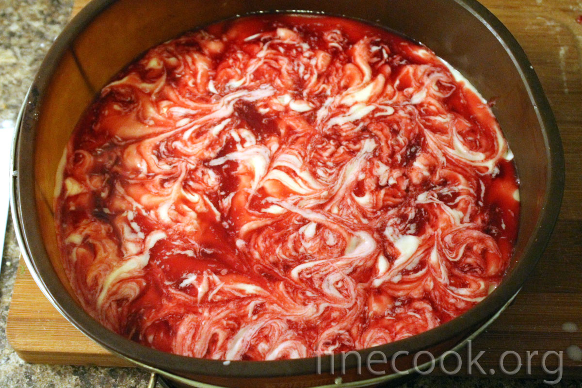 Пирог с малиновым джемом и крошками Пирог с малиновым джемом и крошками