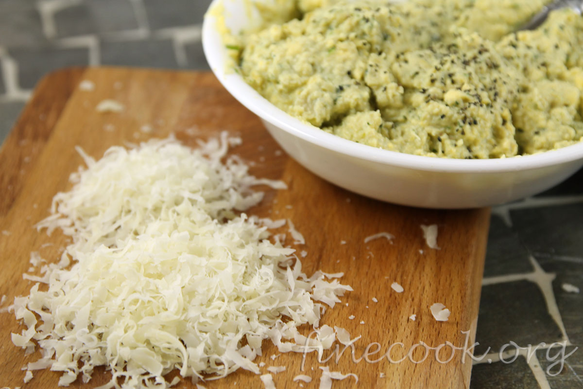 Яйца с начинкой из артишока
